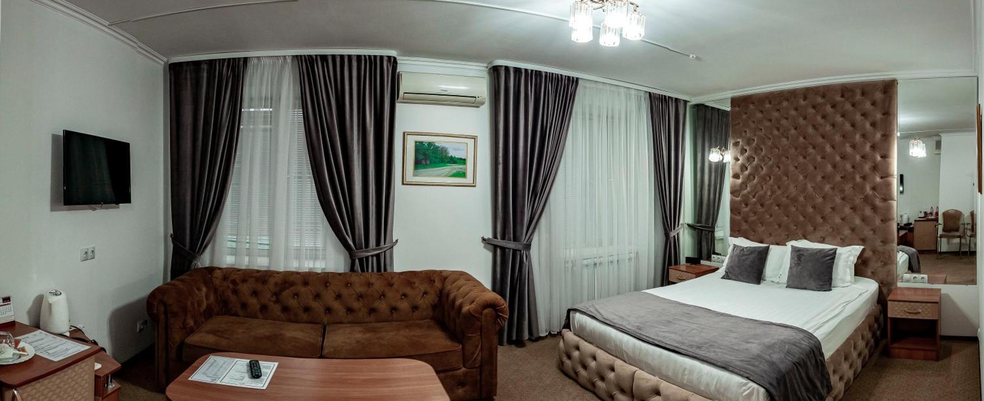 Kurmet Hotel Uralsk Eksteriør billede