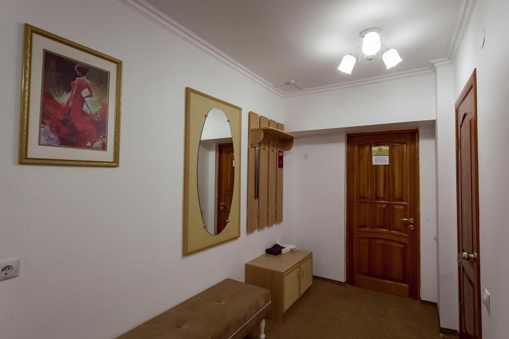 Kurmet Hotel Uralsk Eksteriør billede