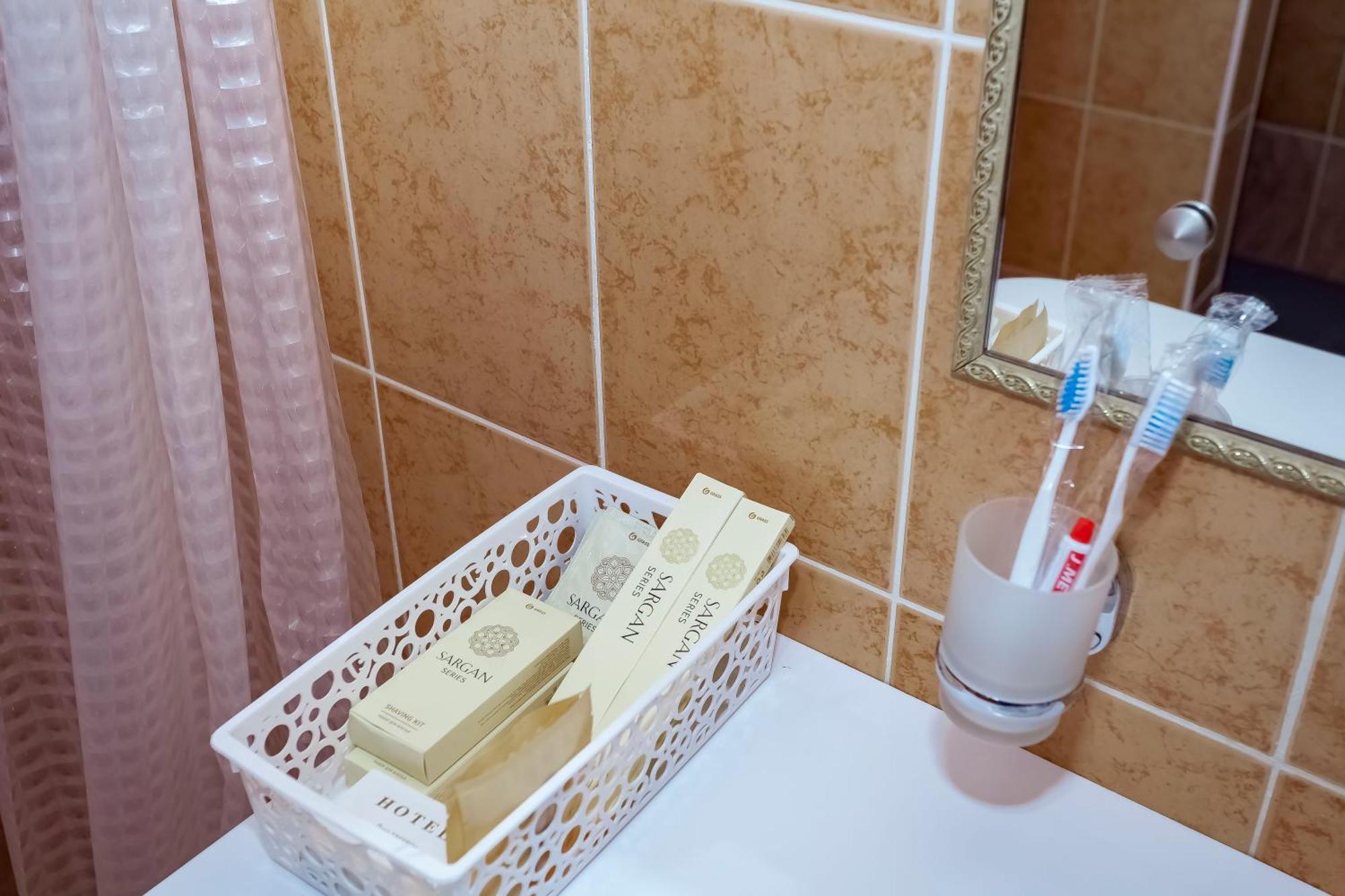 Kurmet Hotel Uralsk Eksteriør billede