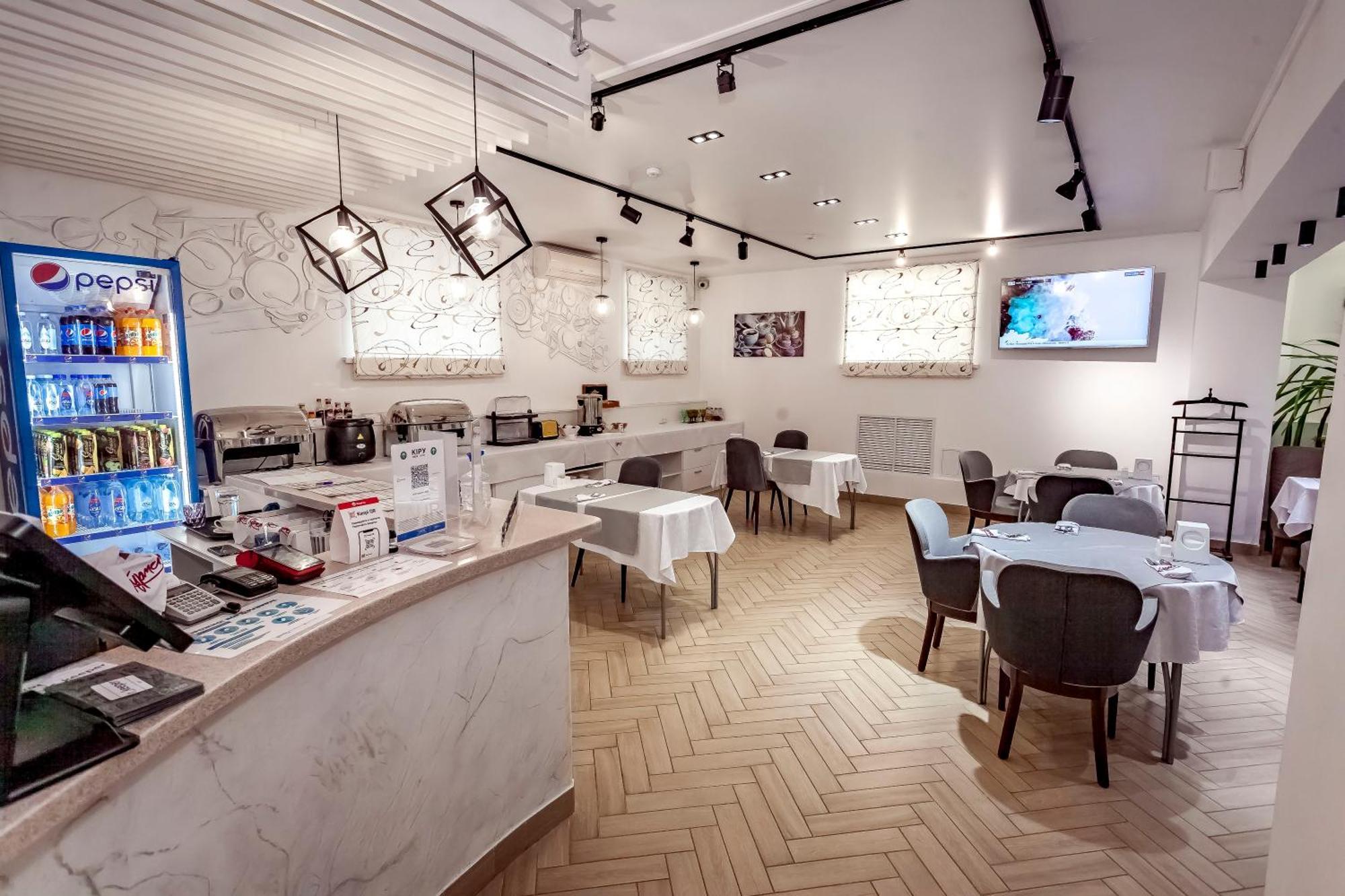 Kurmet Hotel Uralsk Eksteriør billede
